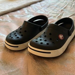 Crocs Kids Toddlers Crocband Clog BLACK w/ White Stripe  Size 12 13